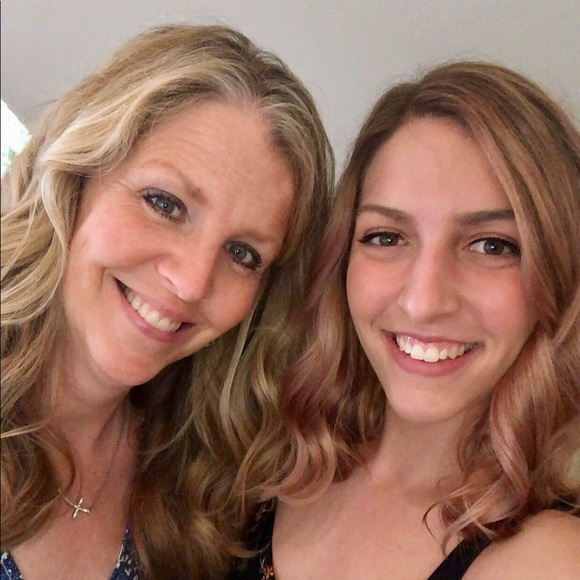 Meet your Posher, Gina - Picture 1 of 1